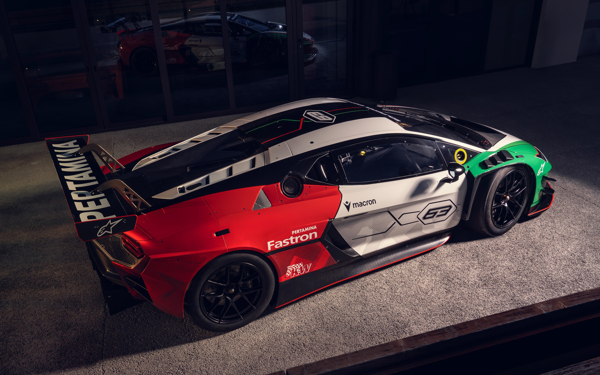 新型レーシングカー「テメラリオGT3」