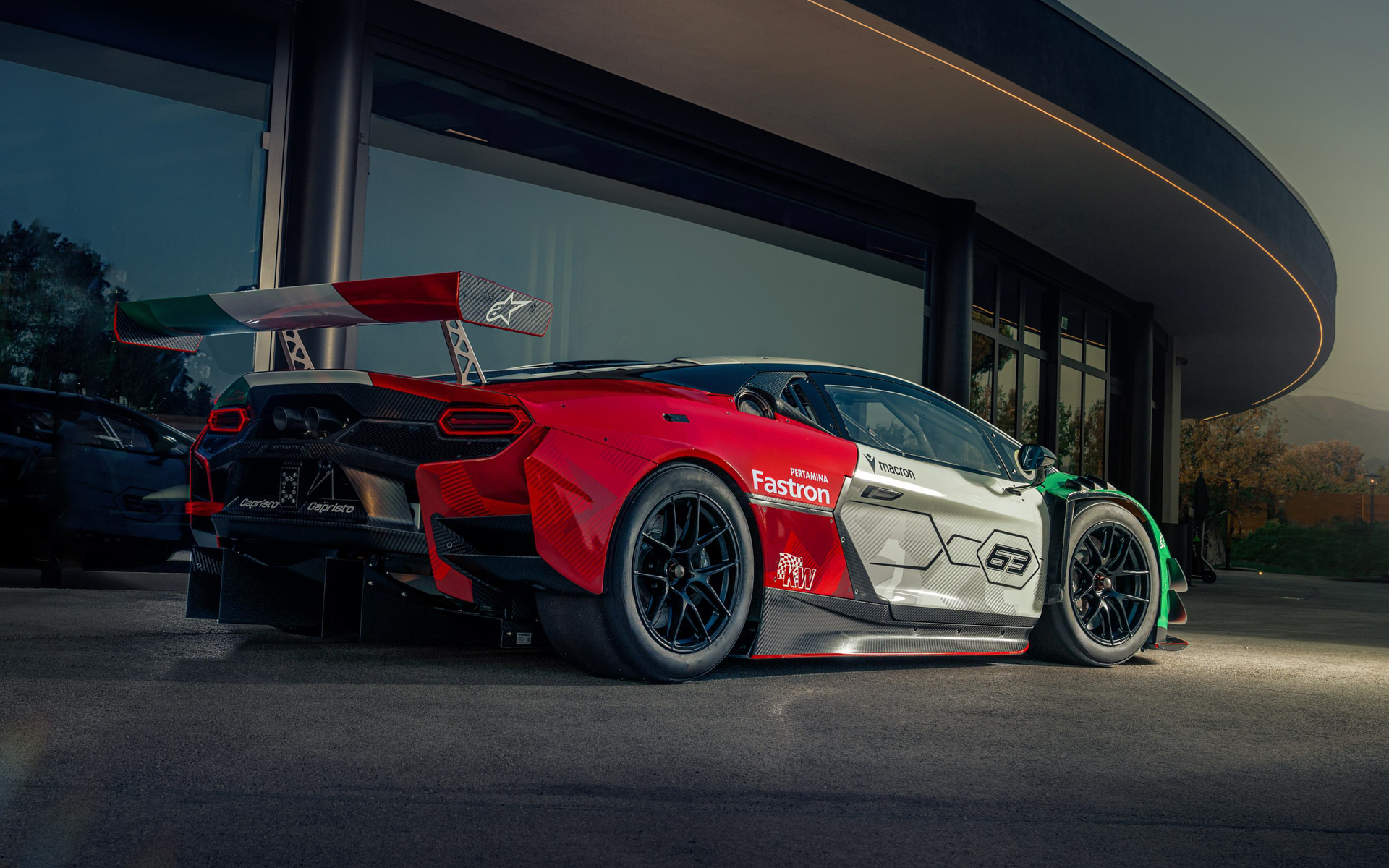 新型レーシングカー「テメラリオGT3」