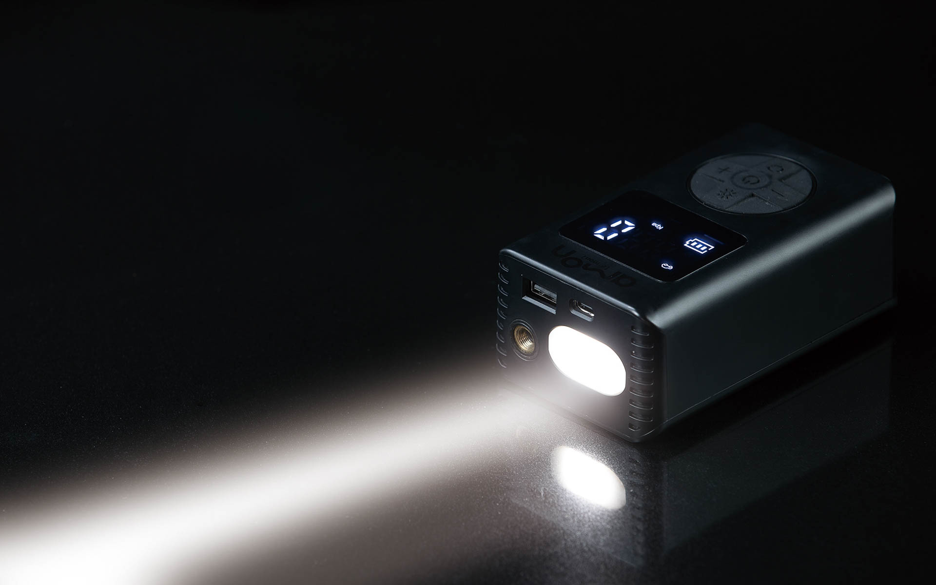 LEDライトを搭載