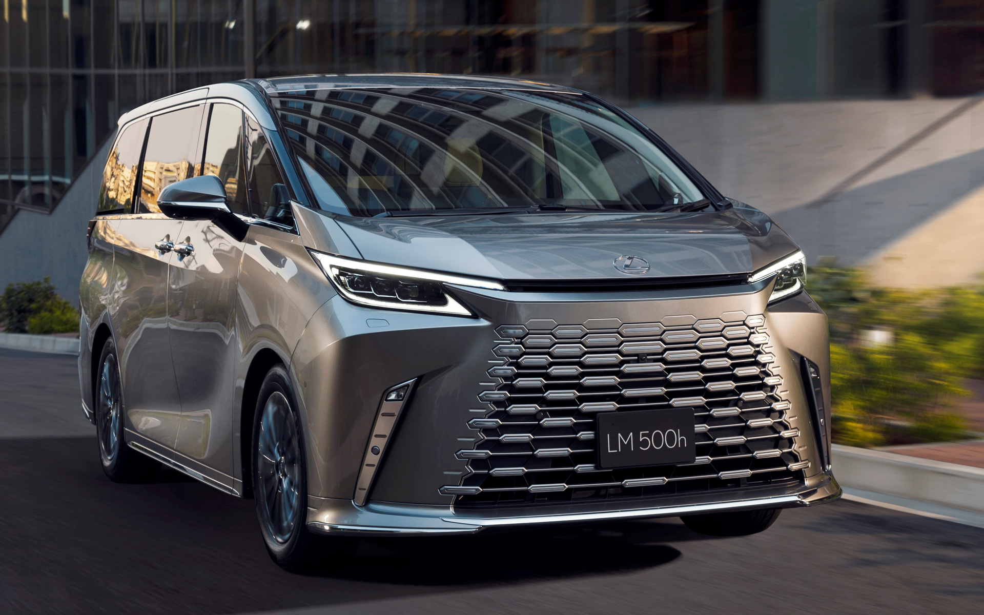 レクサス「LM500h」
