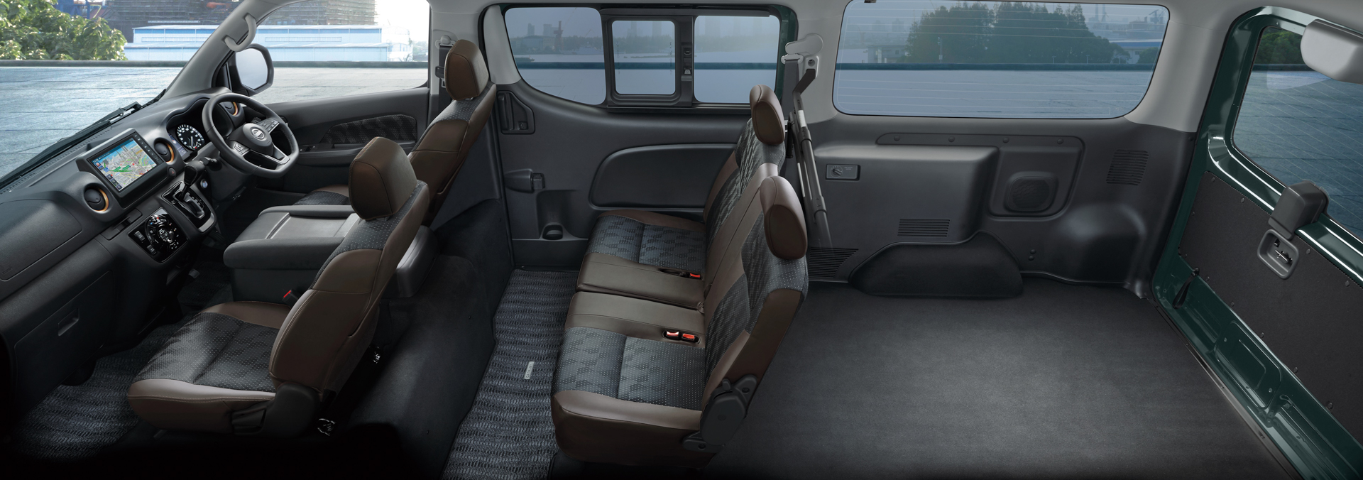 広くて使い勝手のよい荷室空間が特徴のキャラバン