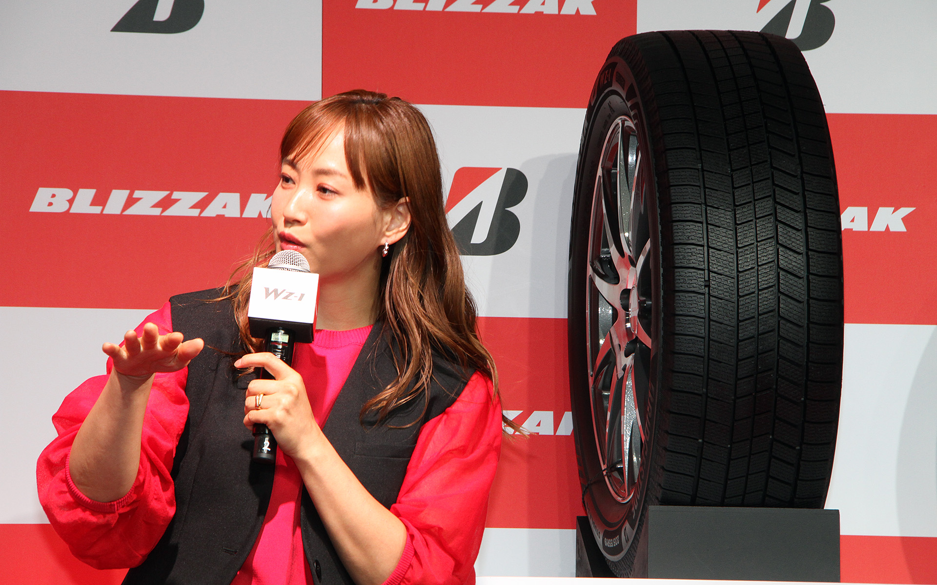 発表会第二部で登壇したタレントの藤本美貴さん