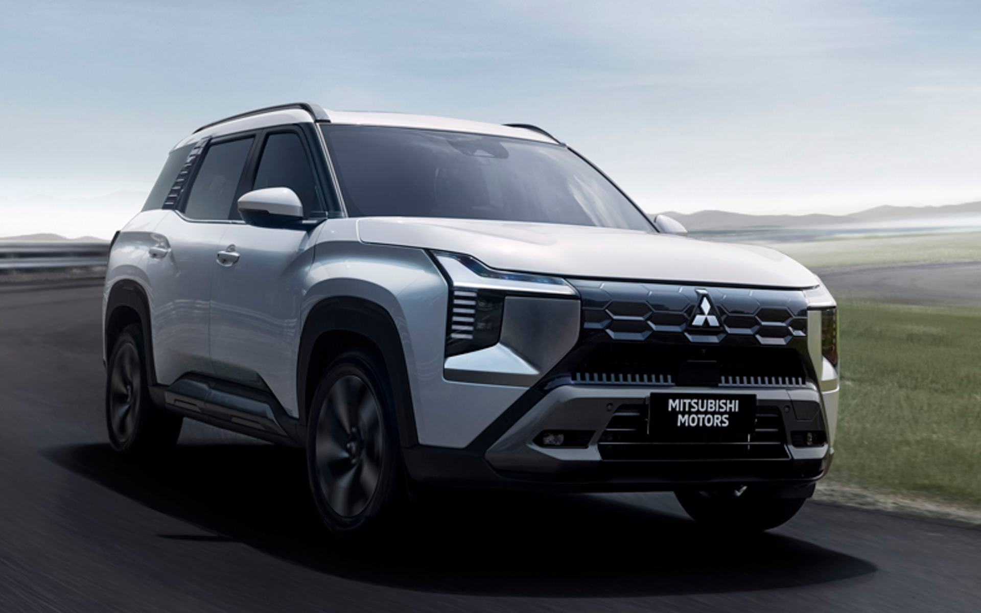 新型ミッドサイズSUV「デスティネーター」