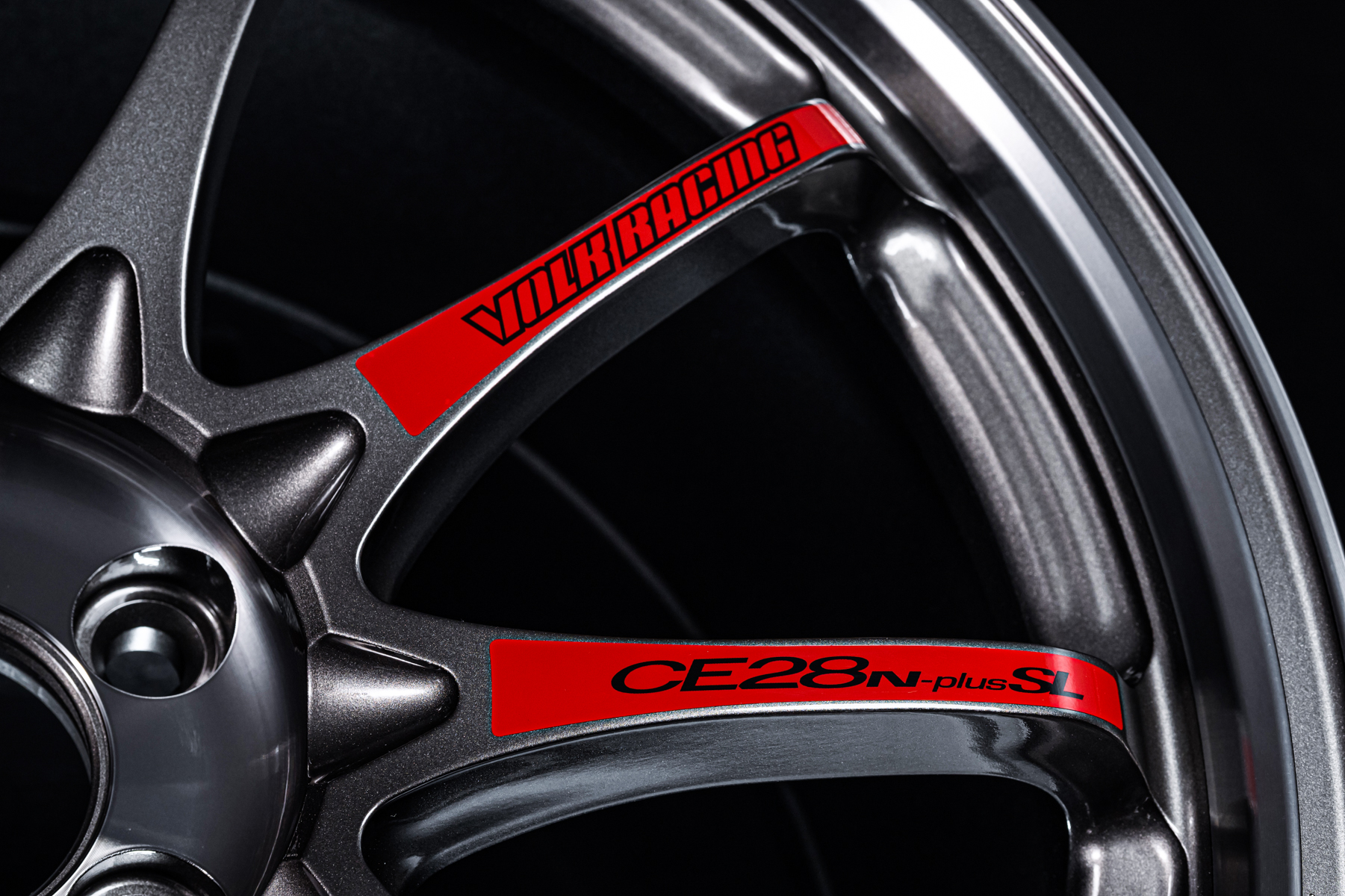 専用スポーク・リムステッカーを付属