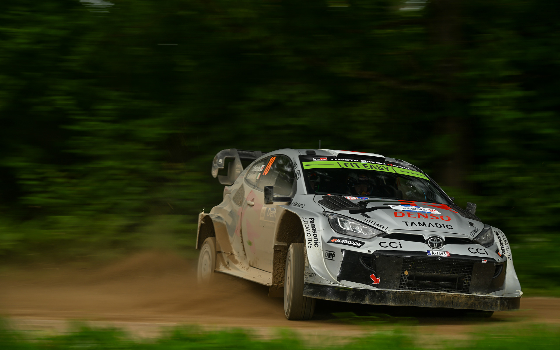 18号車（勝田 貴元、アーロン・ジョンストン組）