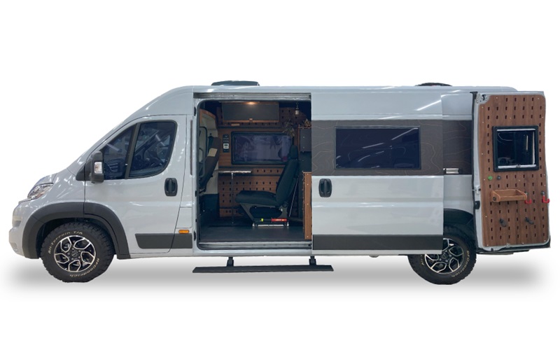 新レイアウトの“CASTELLO”を搭載したフィアット「デュカト」を展示