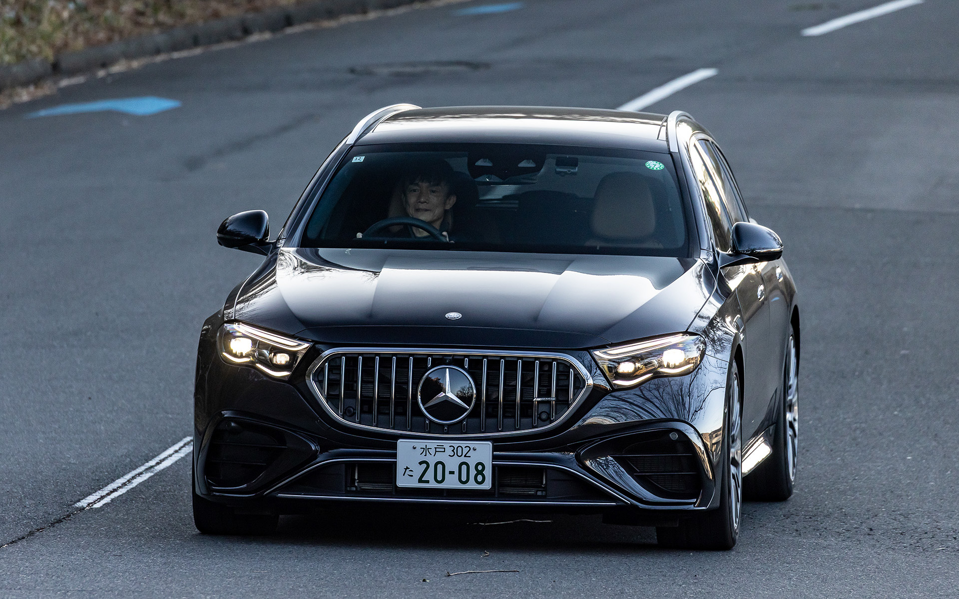 E 53は圧倒的なハイパフォーマンスと快適性を見事に両立