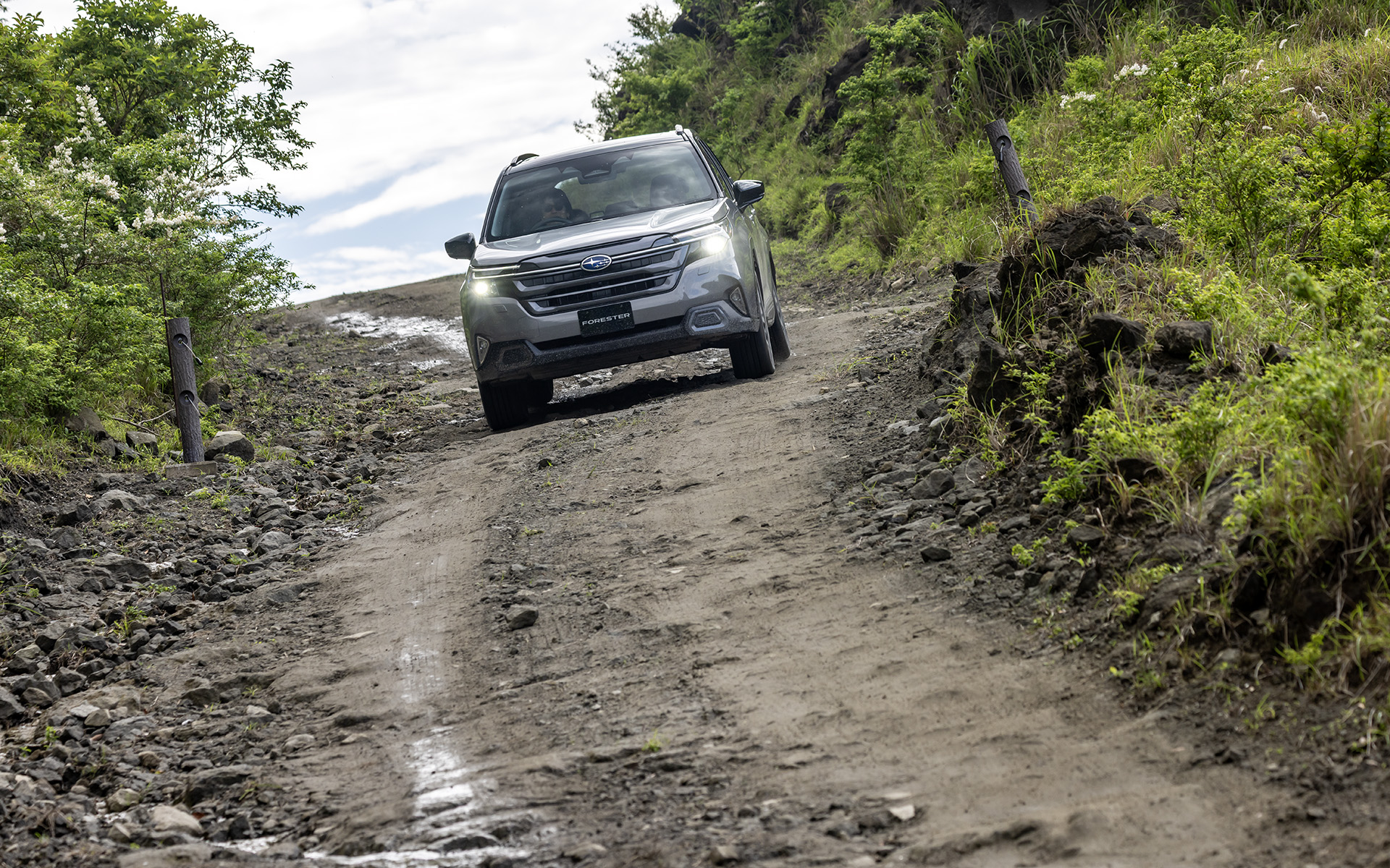 新型フォレスター Premium S:HEV EX