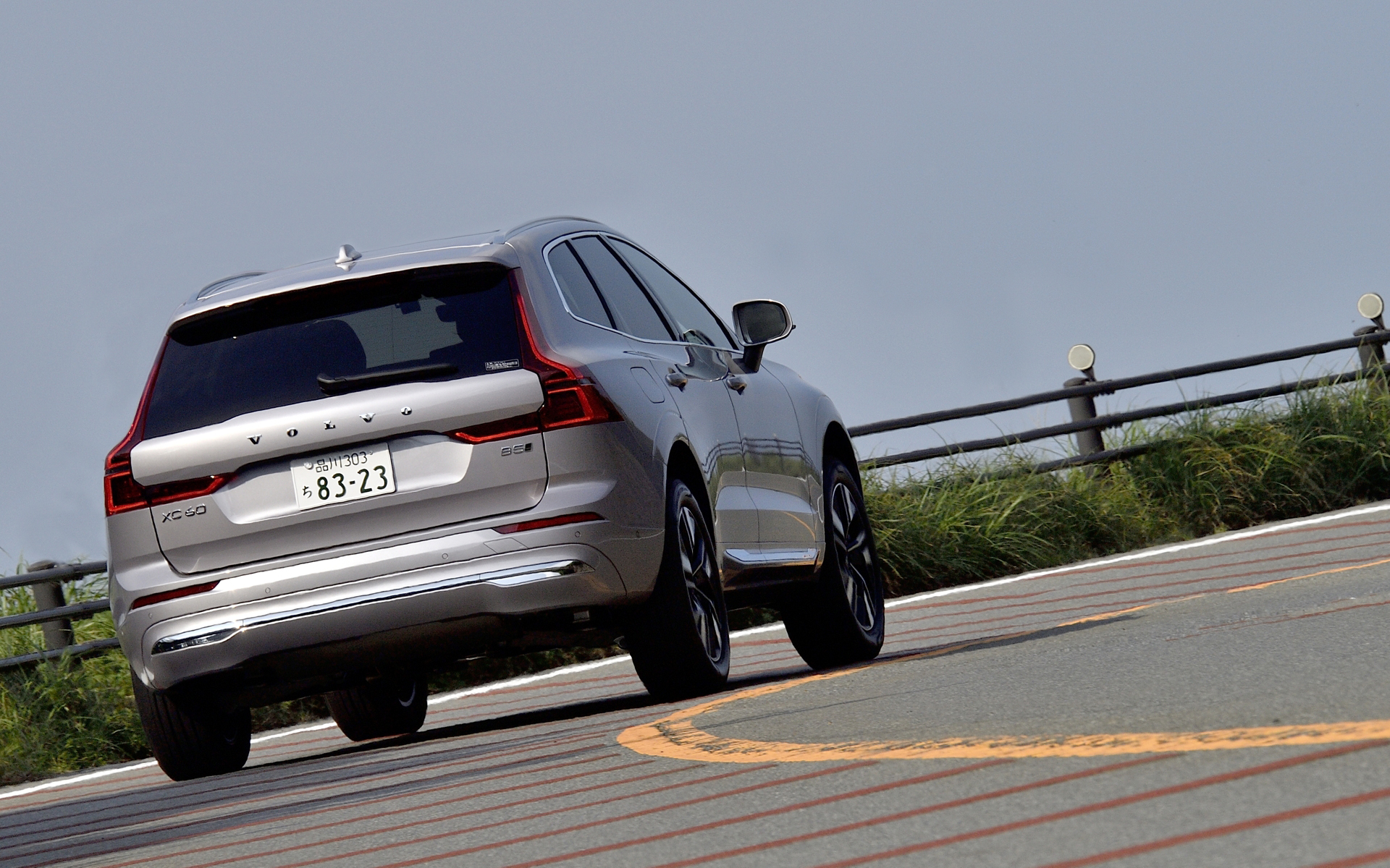 足まわりはシャキッとしていて、アクセルの追従性もいい