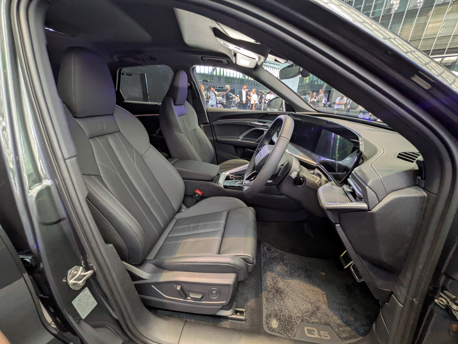 フロントシート