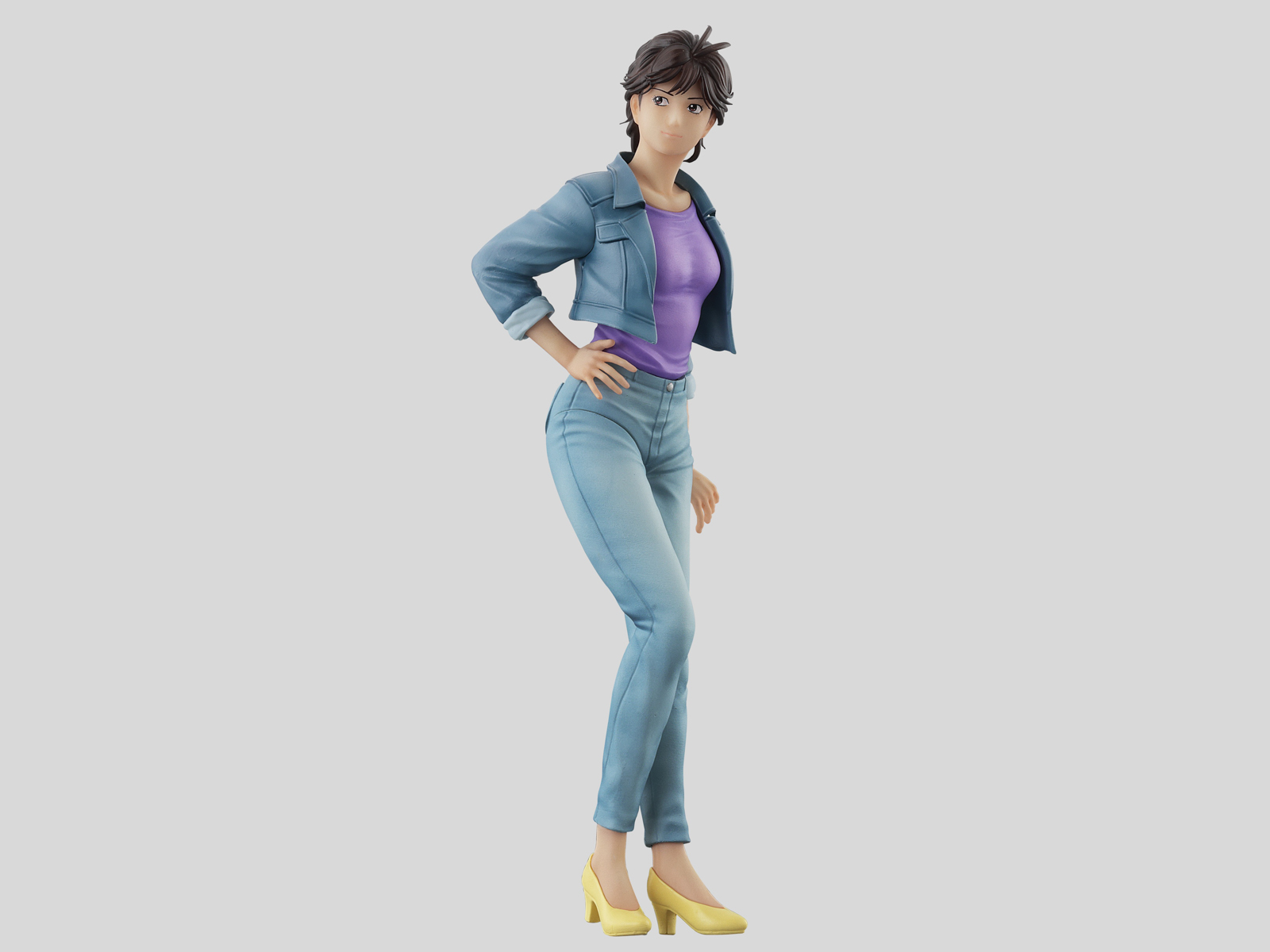 第30号と同時期に届く槇村香フィギュア。ミニクーパーと同スケールなので車両に寄りかからせられる