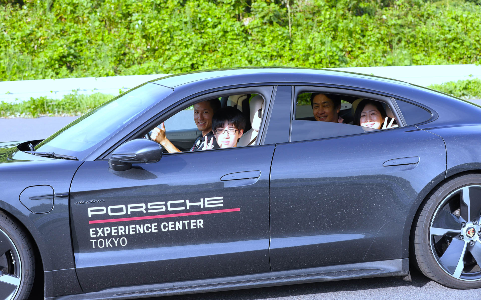 Porsche Kids Tech Class　同乗試乗の様子