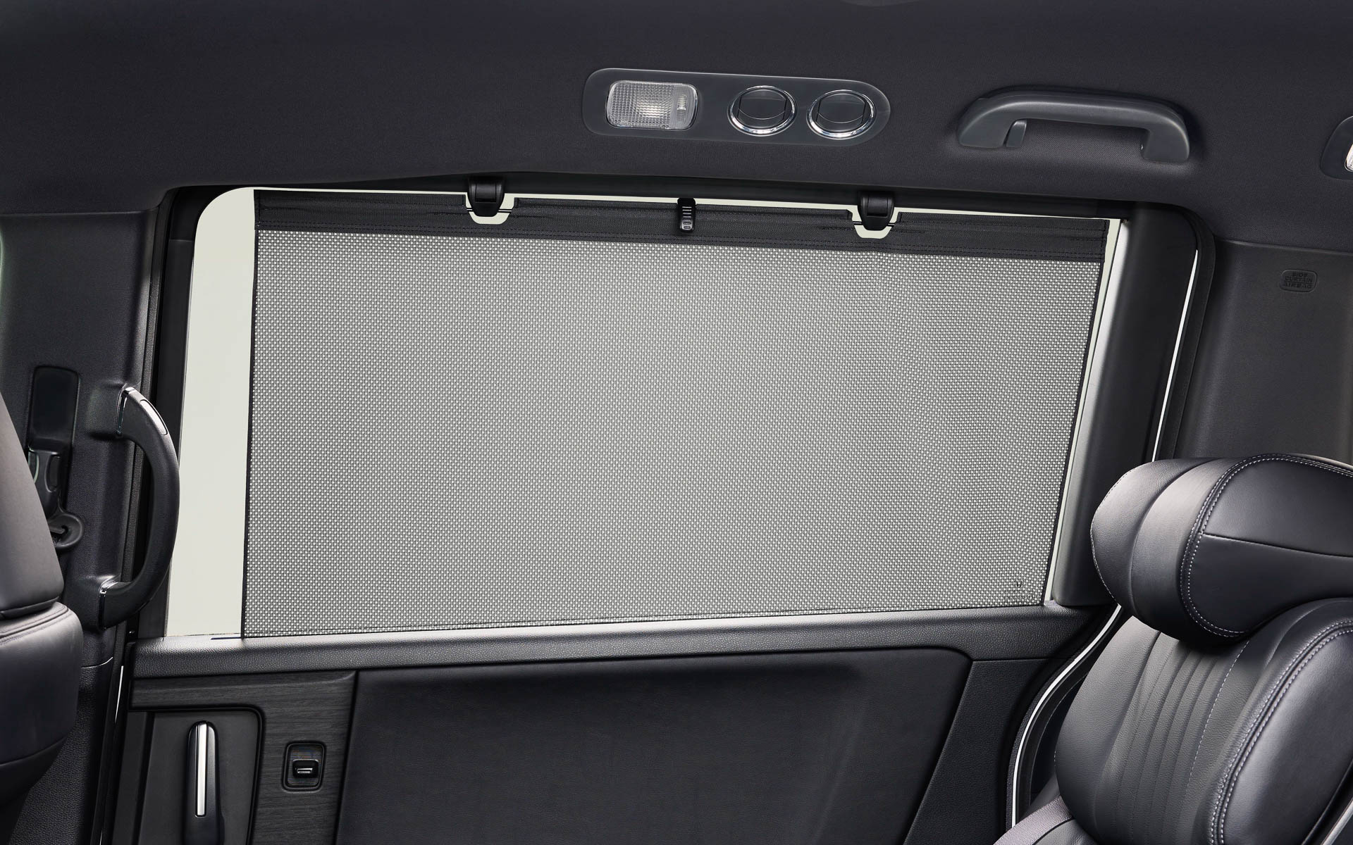 ロールカーテンシェード使用時