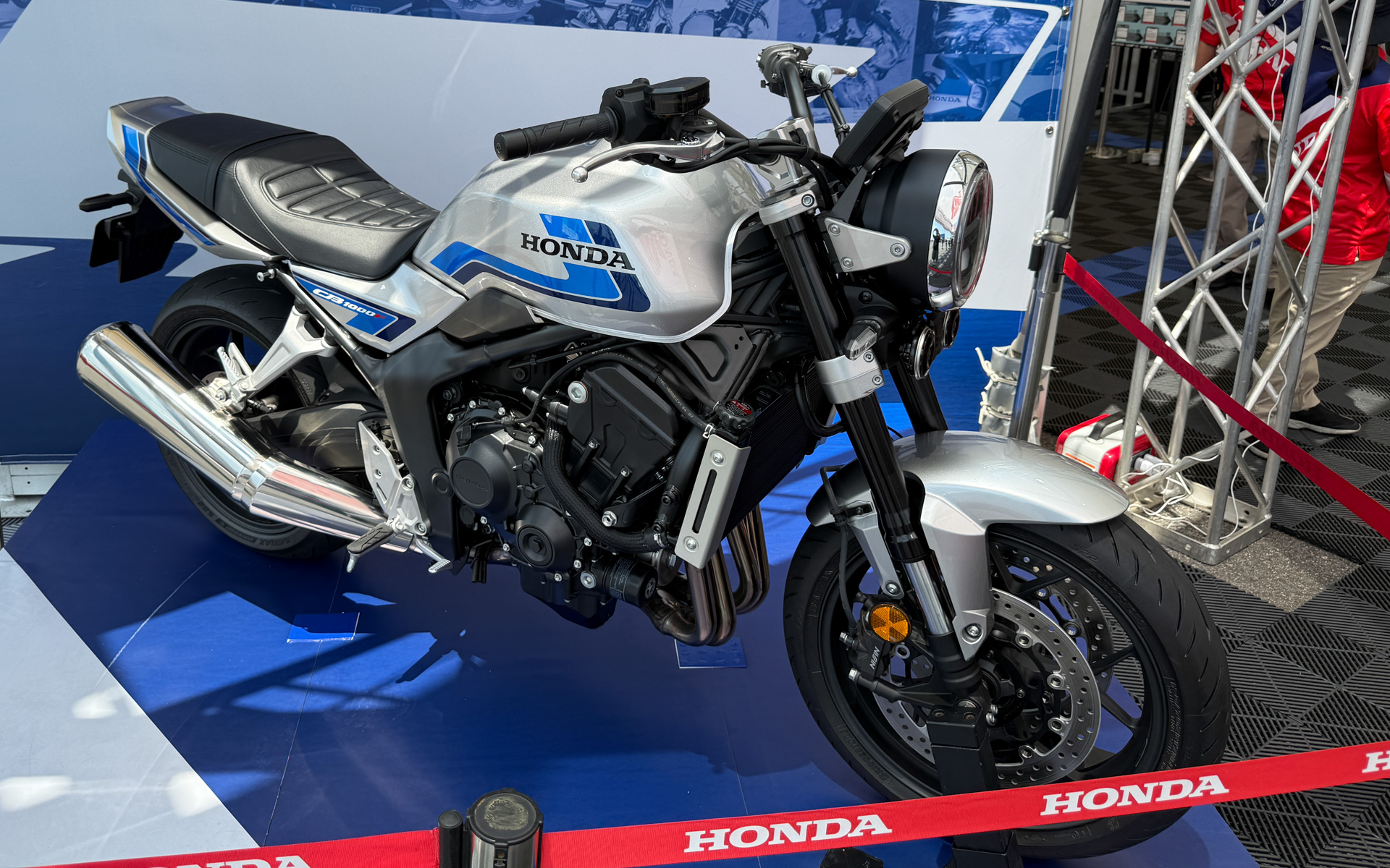 2025年のモーターサイクルショーで公開されたCB1000F コンセプト