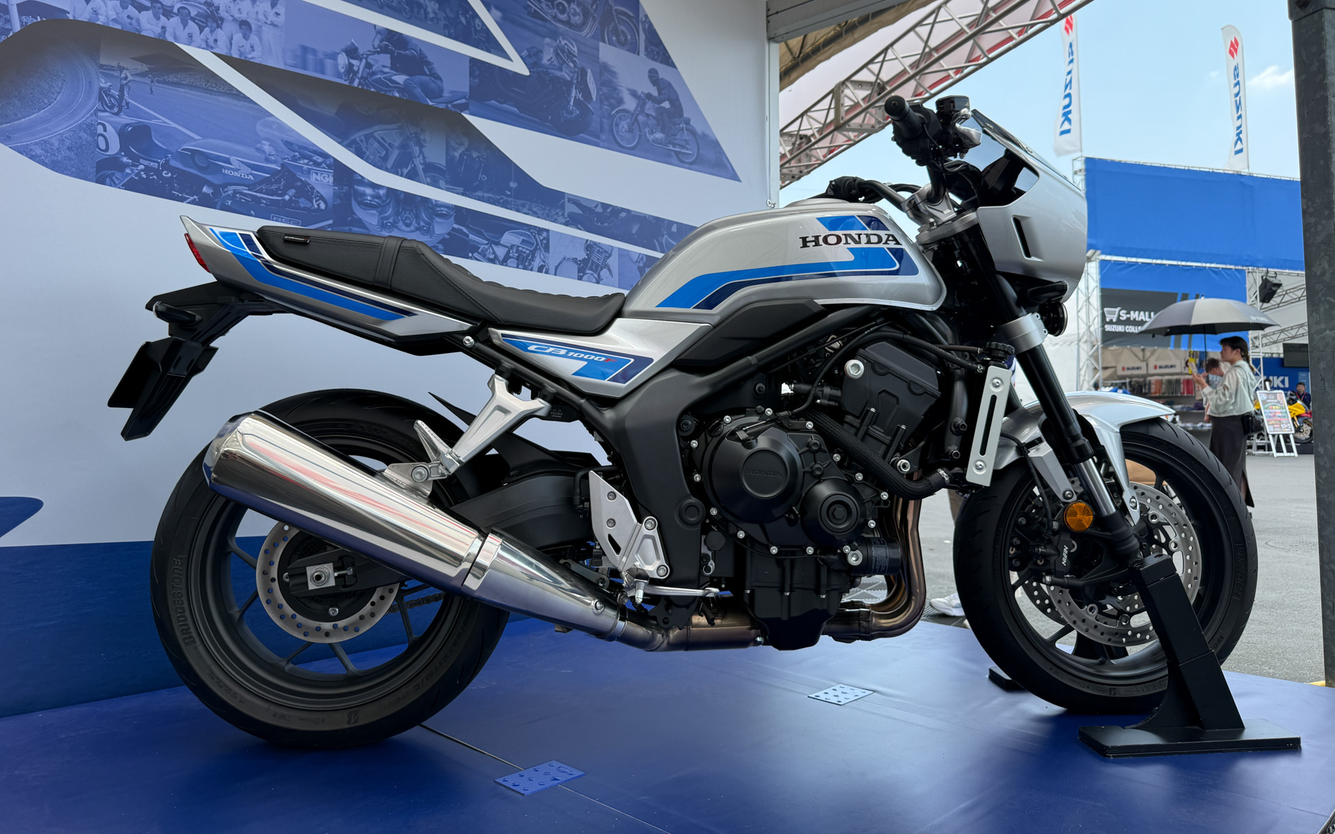 ビキニカウルをまとったCB1000F SE コンセプト