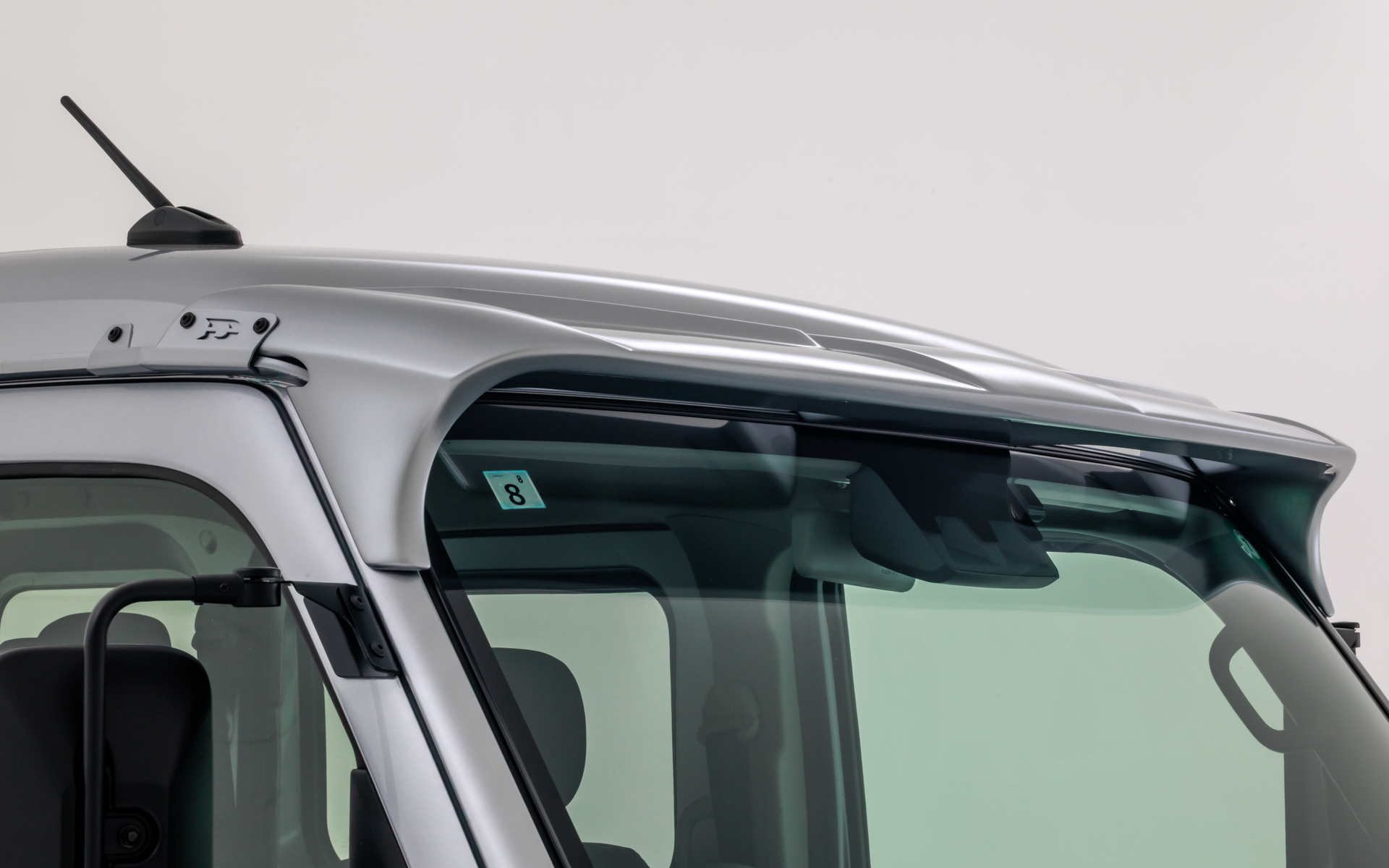 新たに追加された「ルーフバイザー」