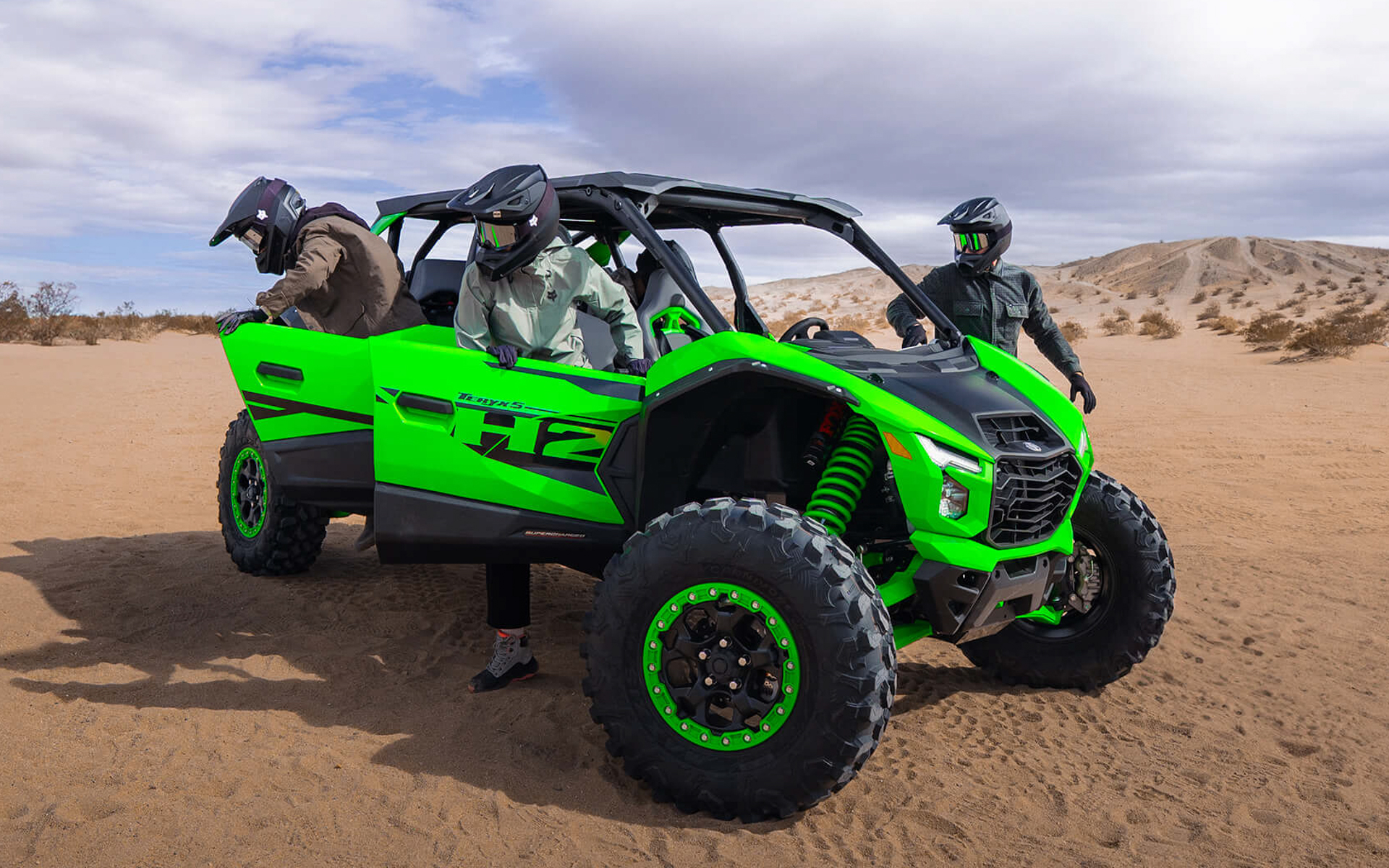 仲間と一緒に激しいオフロード走行を楽しめる1台