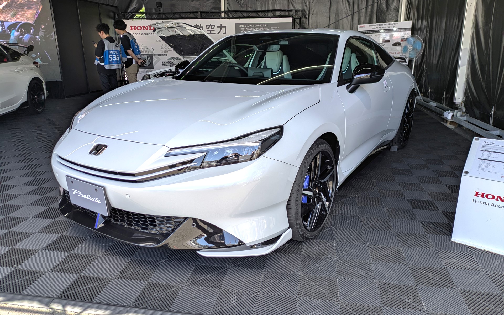 新型「プレリュード」純正アクセサリー装着車