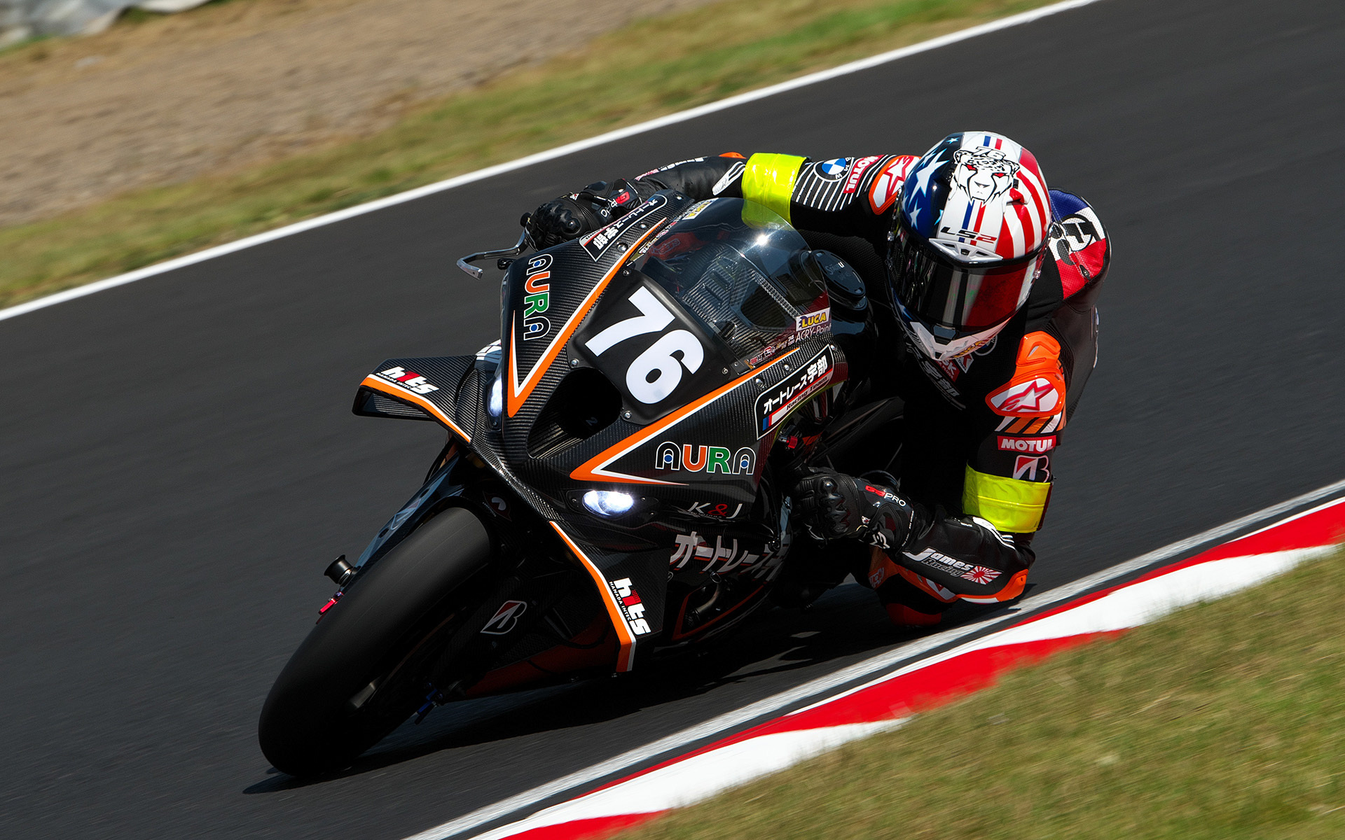 76号車AutoRace Ube Racing Team