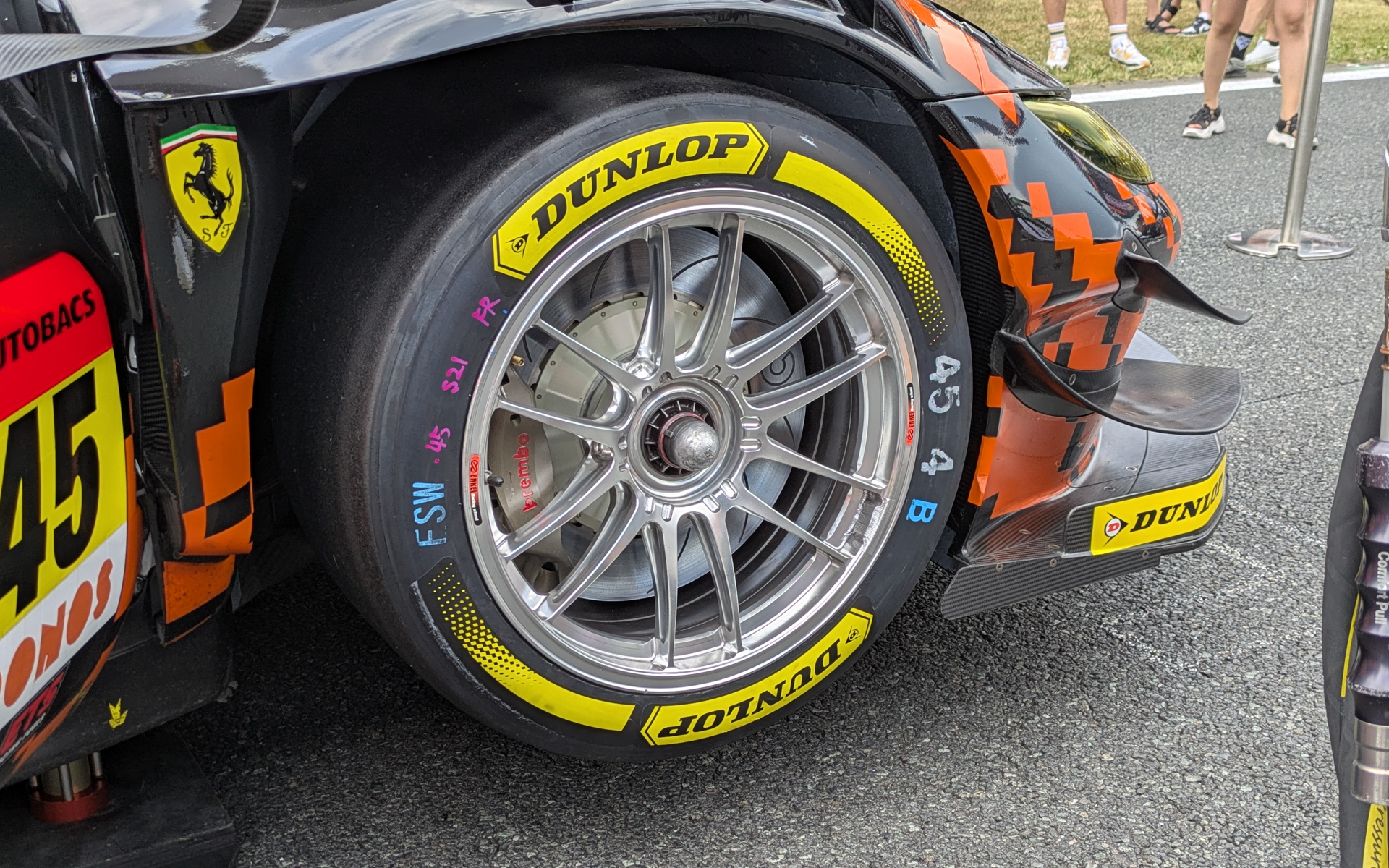 45号車 PONOS FERRARI 296