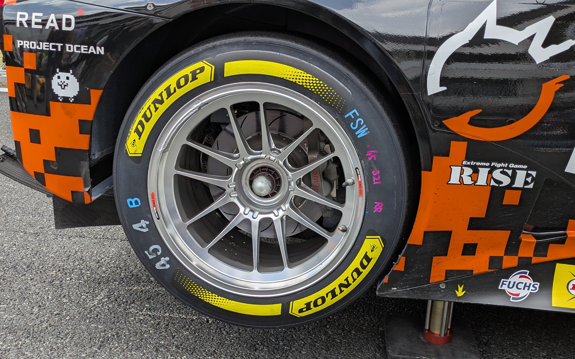 45号車 PONOS FERRARI 296