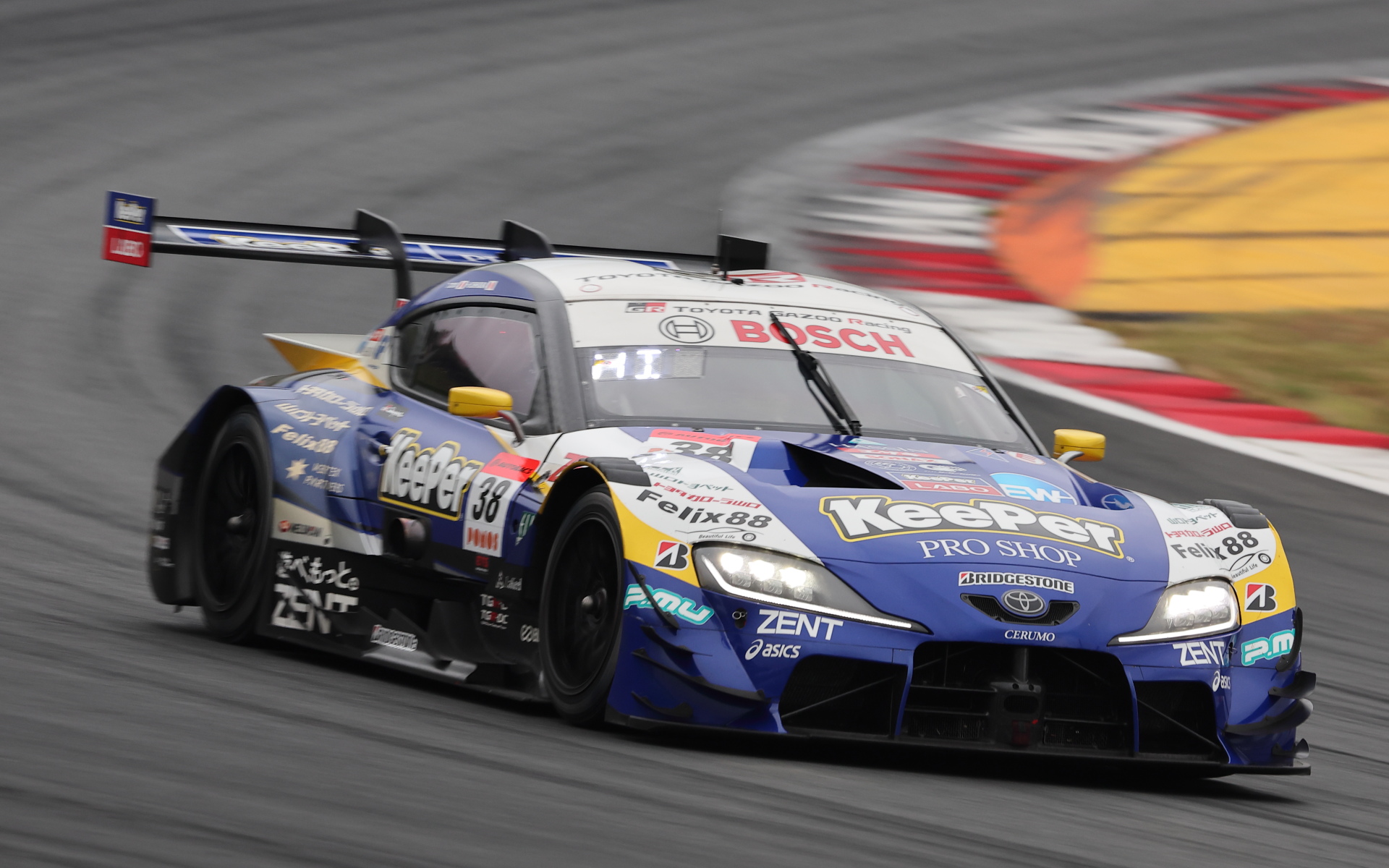 GT500レース2の3位は38号車 KeePer CERUMO GR Supra（石浦宏明選手/BS）