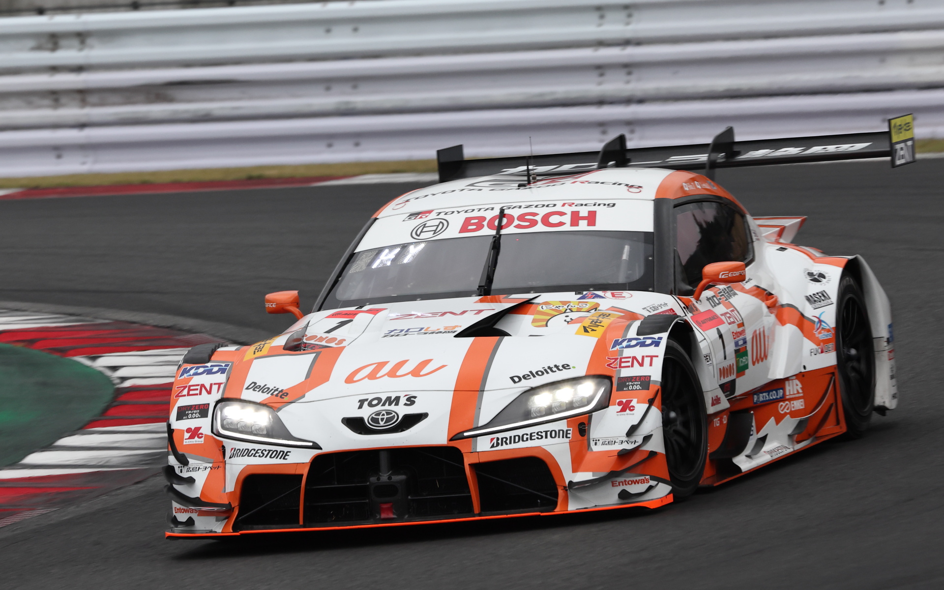 GT500レース2の2位は1号車 au TOM'S GR Supra（山下健太選手/BS）