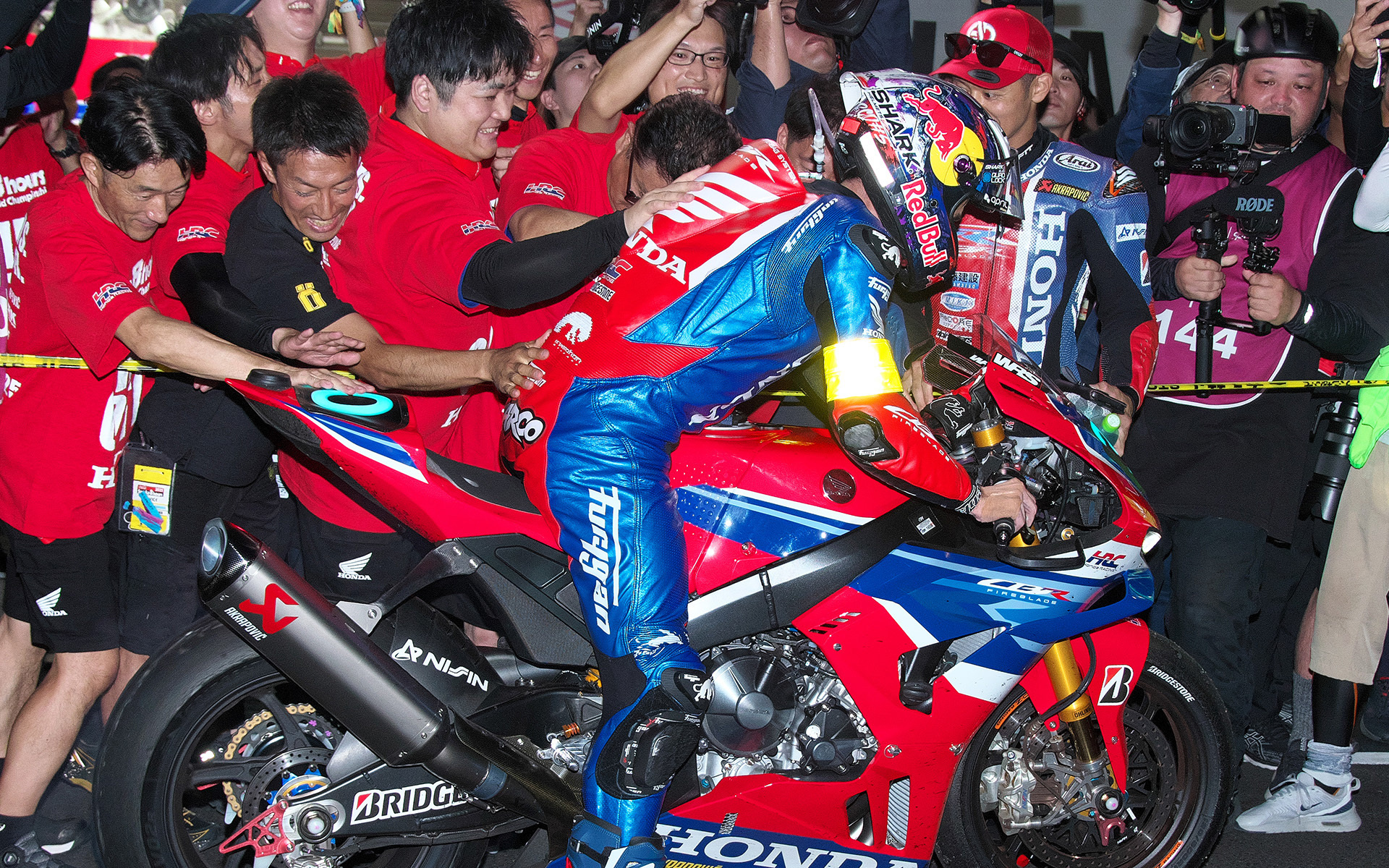 最後はザルコ選手が担当し、フィニッシュ