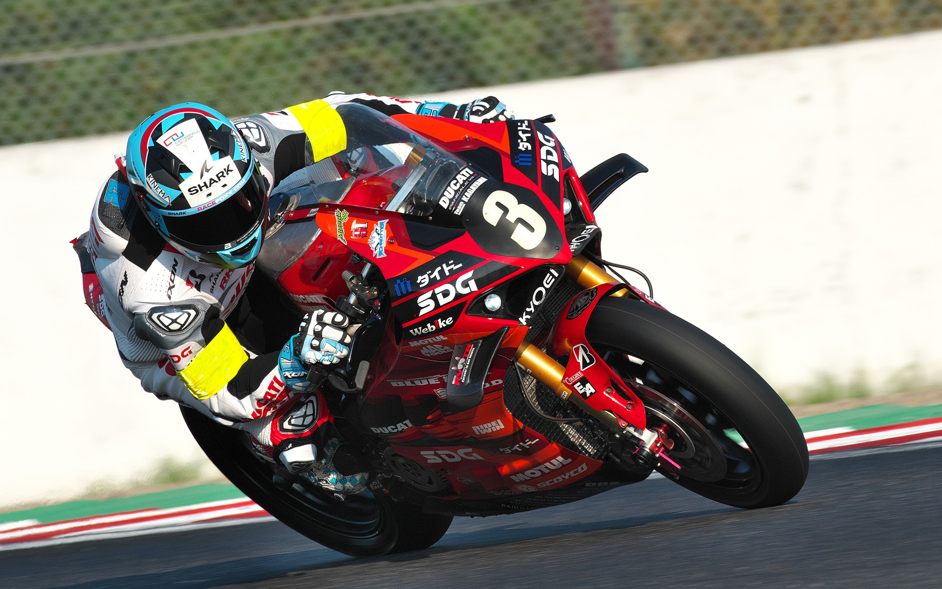 大会唯一のドゥカティ、3号車SDG-DUCATI Team KAGAYAMAは他車と接触するアクシデントが響き30位に