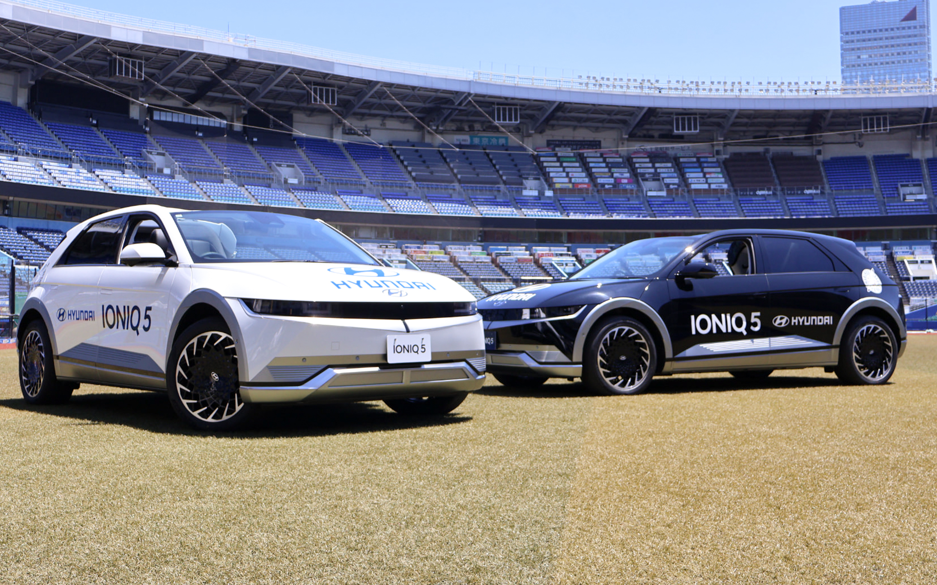 ホーム用・ビジター用2台のIONIQ 5を提供