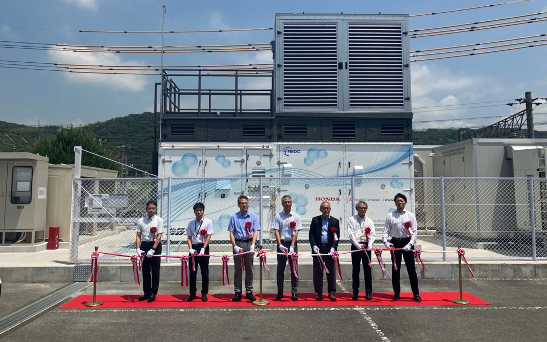 実証サイトで開催された開所式の様子