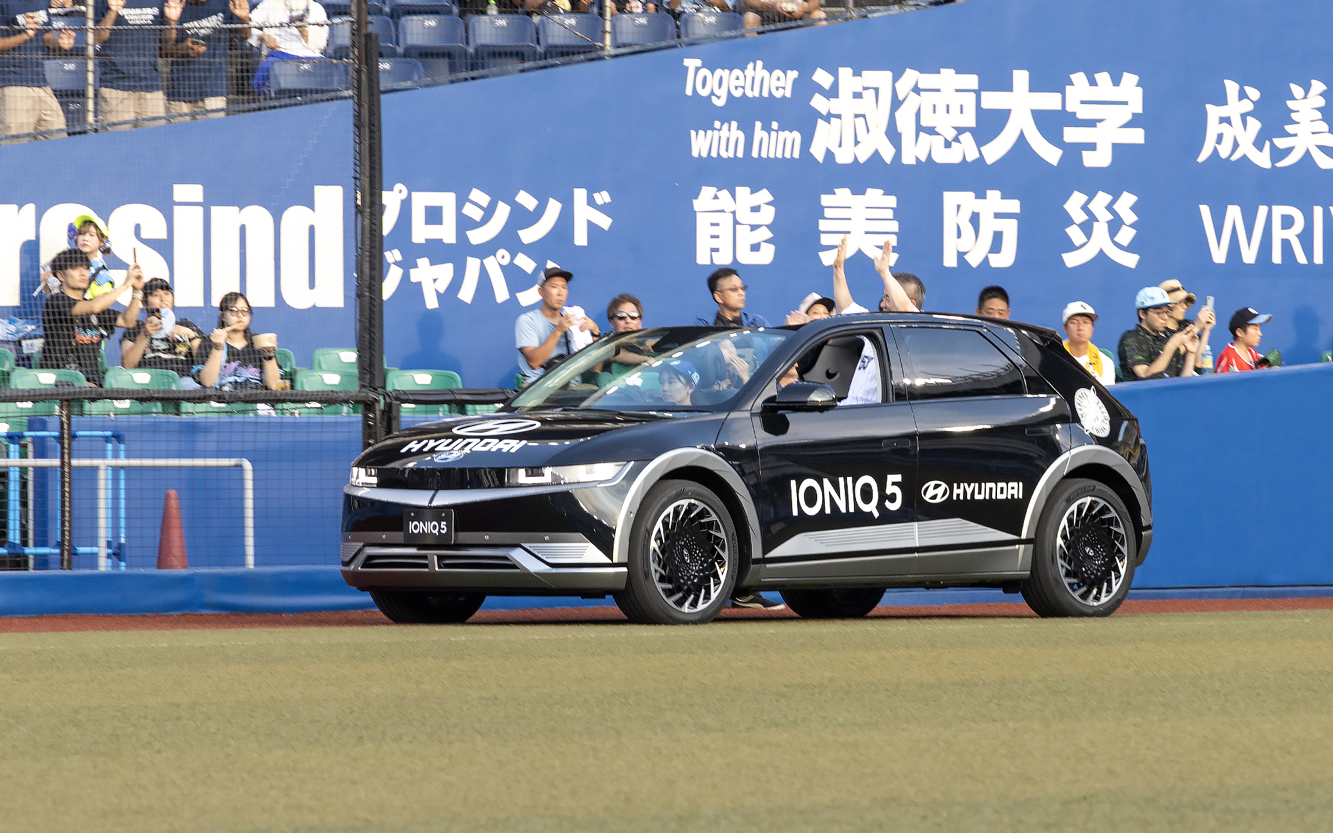 ビジター用のリリーフカーは右側のドアが外されていて、左側はこのようにドアがある。シートの設定などは、ホーム用のリリーフカーと同じものだ