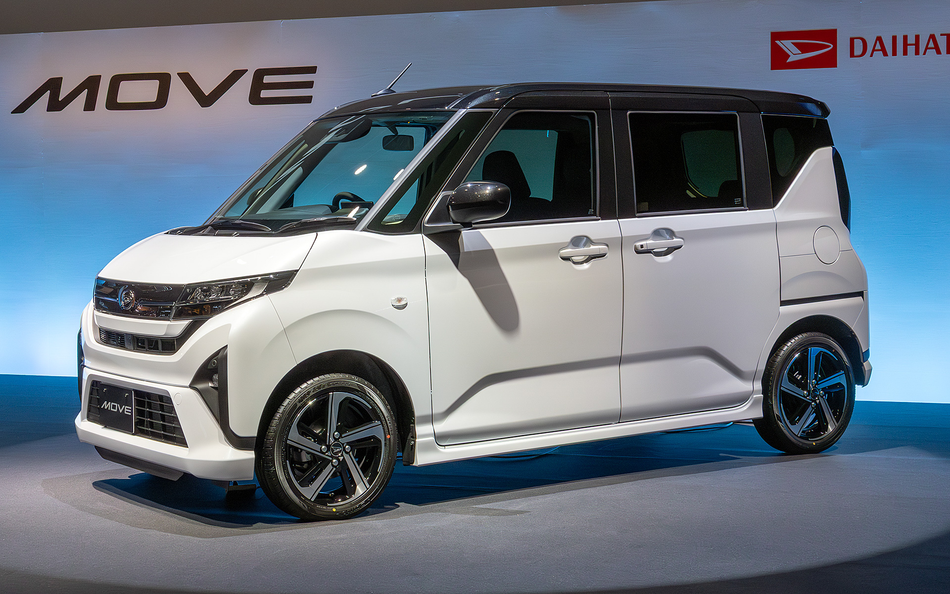 新型「ムーヴ」