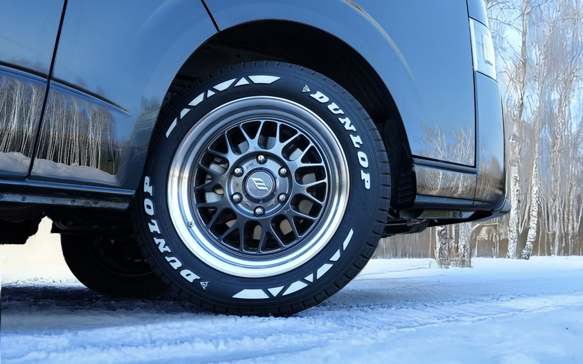 ダンロップ「W01 for WINTER」の車両装着イメージ