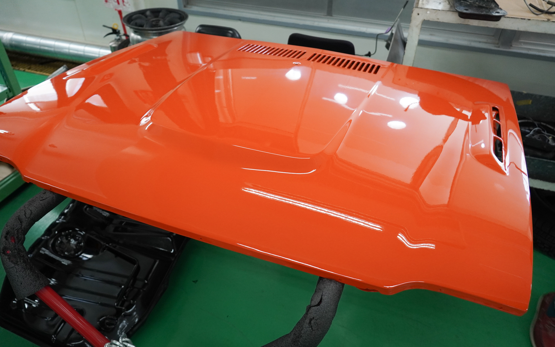 ボンネットもきれいになっている