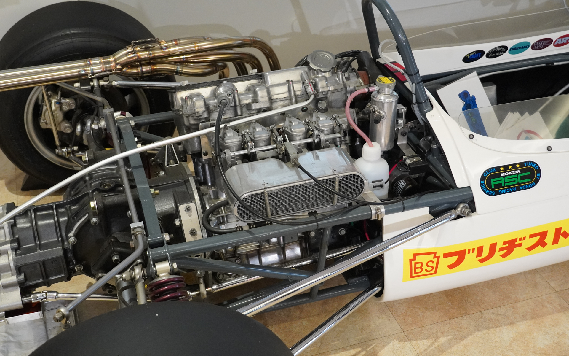 S800のエンジンを搭載している