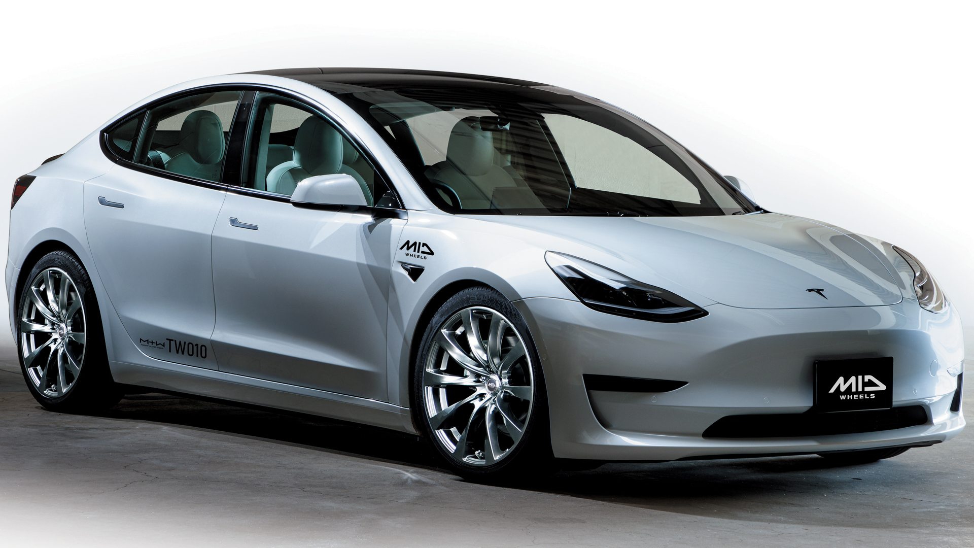 モデル3×TW010装着イメージ