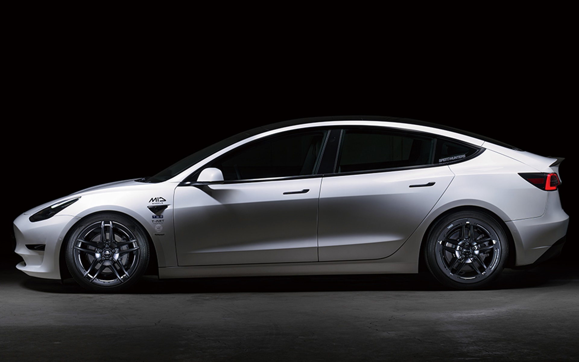 テスラ「モデル3」×TW025装着イメージ