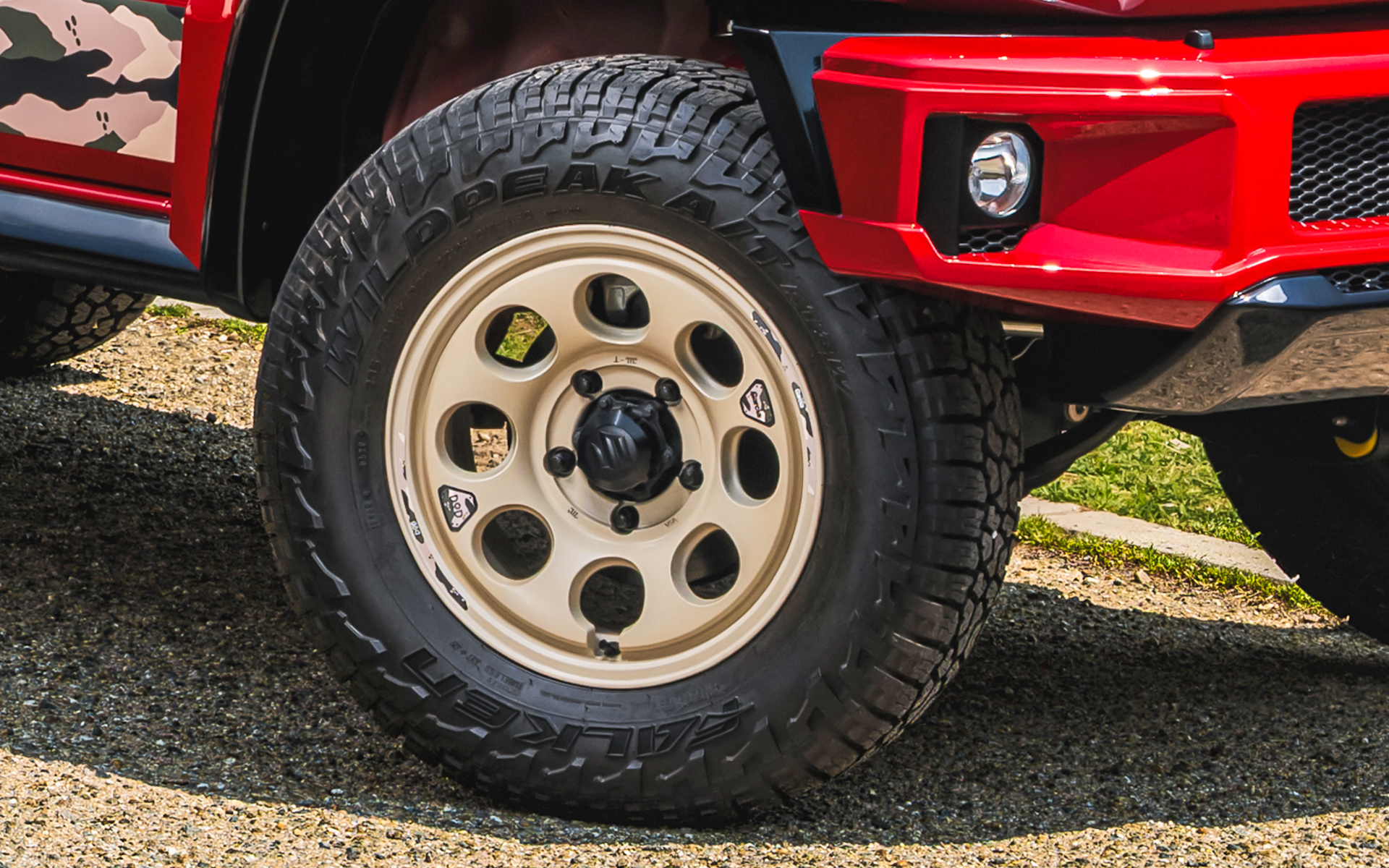 スズキ「ジムニー」×ウシャリン（セミグロスサンドベージュ）5穴タイプ