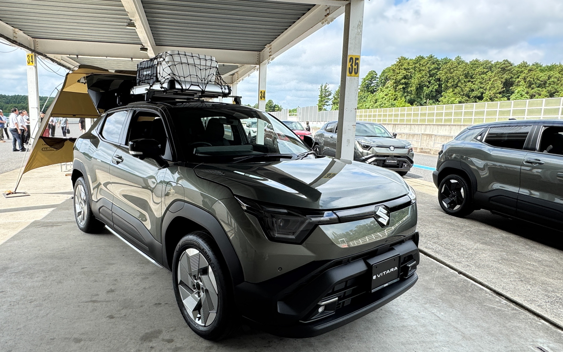 今年度中に日本発売が予定されているスズキのBEV、eビターラ。キュッとコンパクトでカタマリ感のあるデザイン、なかなか好みです