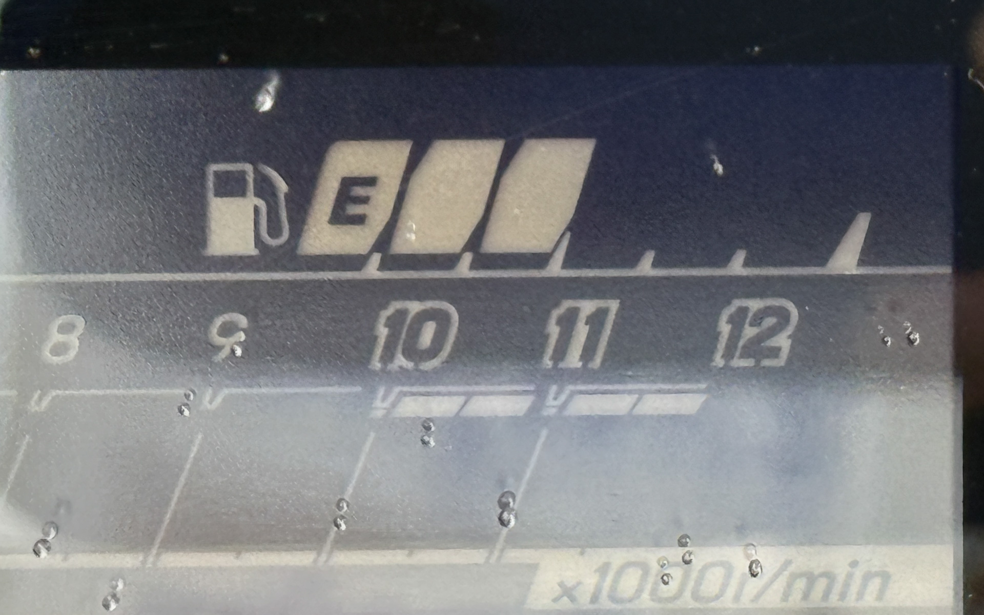 271kmを走行して、燃料計は3ブロック残っていた