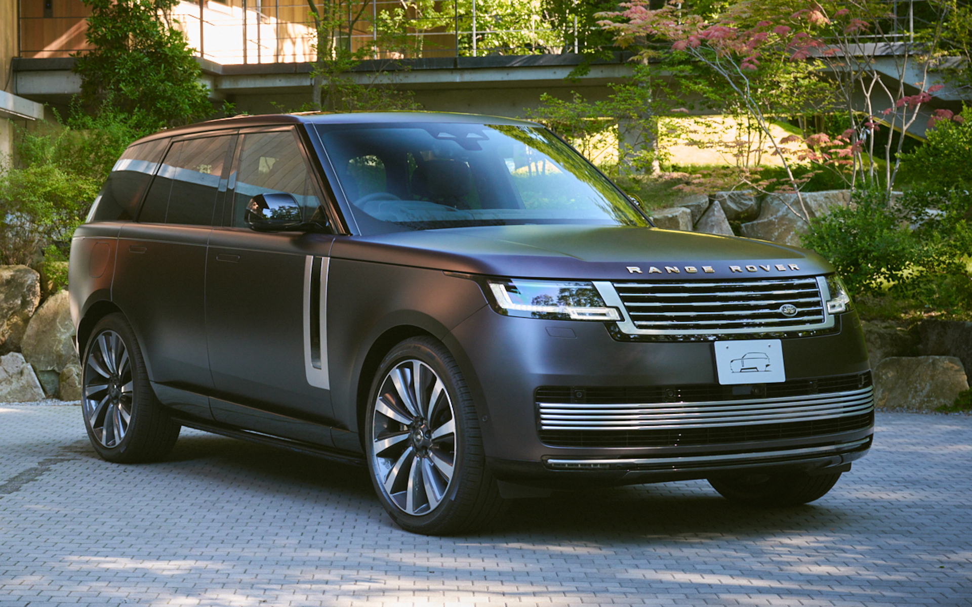 レンジローバー SV ビスポーク アーバン トワイライト コレクション「URBAN DAWN（都会の夜明け）」