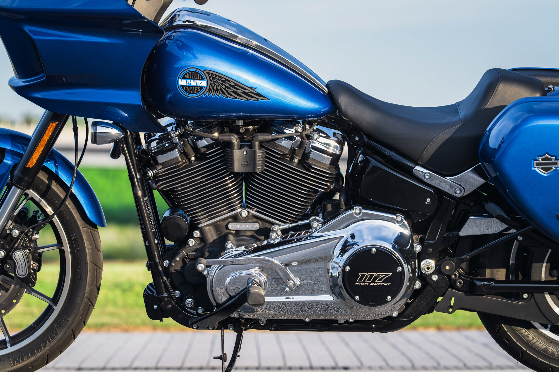 ローライダーSTは馬力85kW（114HP）/5020rpm、エンジントルク173Nm/4000rpmを発生する「Milwaukee-Eight 117ハイアウトプット」エンジンを搭載