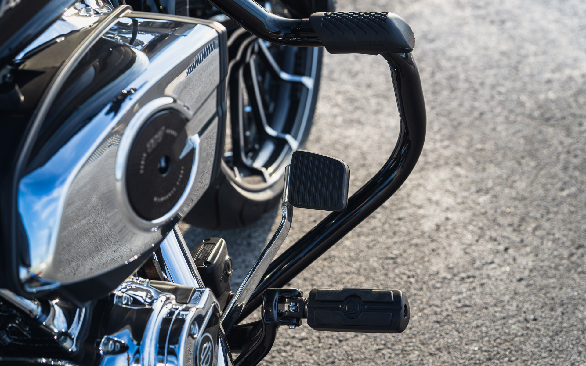 ブレイクアウトのブレーキペダルとステップの配置