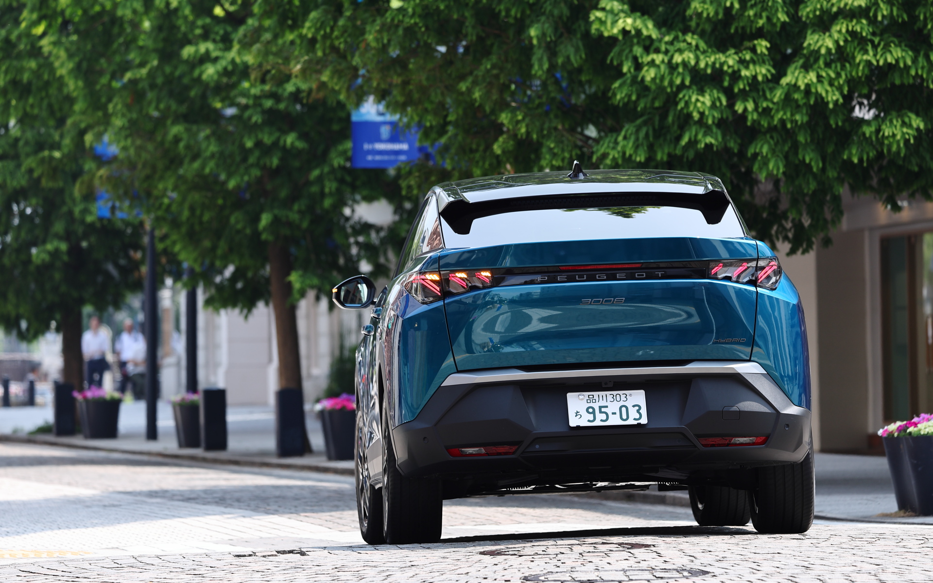 新型3008 GT Hybrid アルカンタラパッケージ