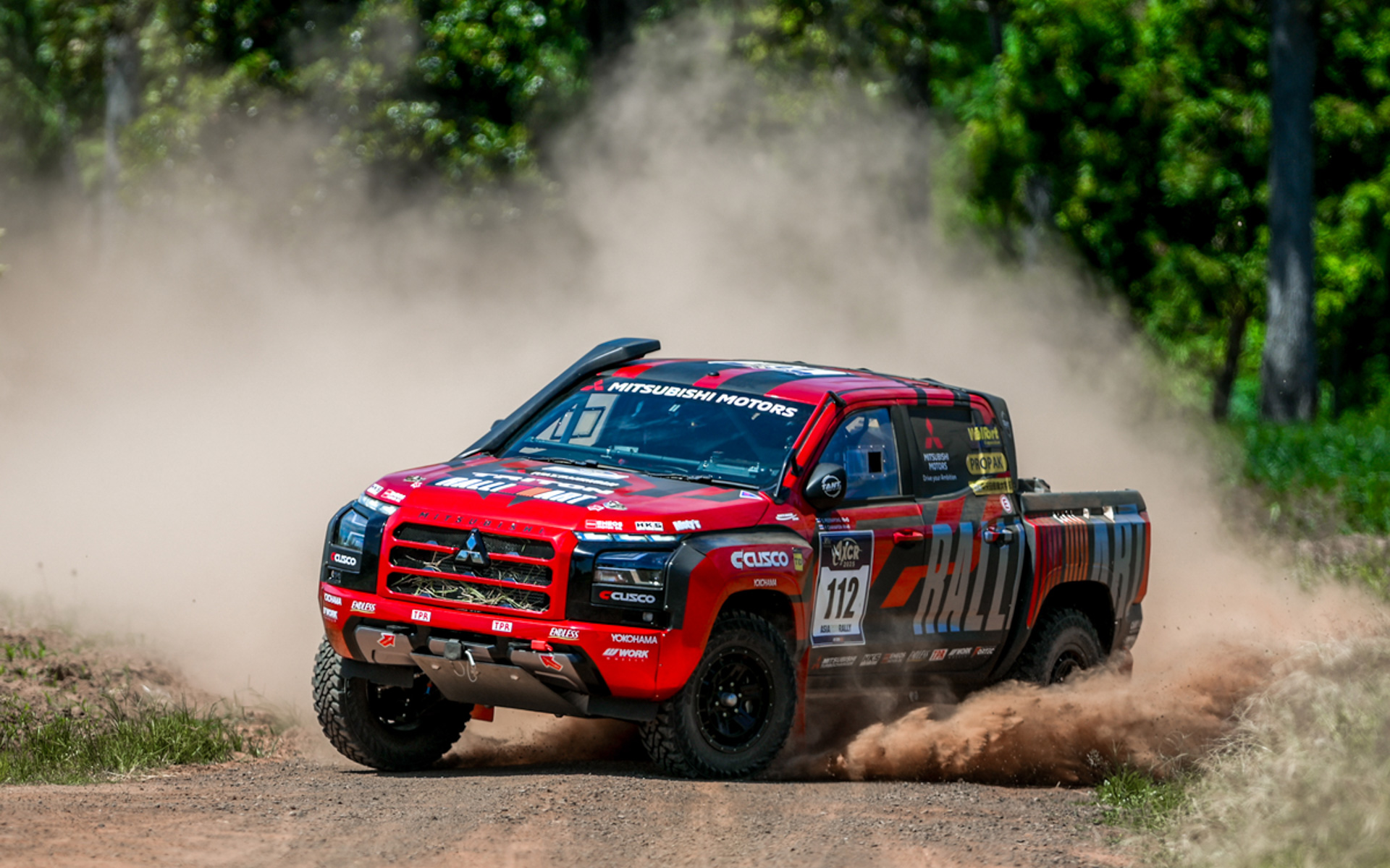 チーム三菱ラリーアート112号車