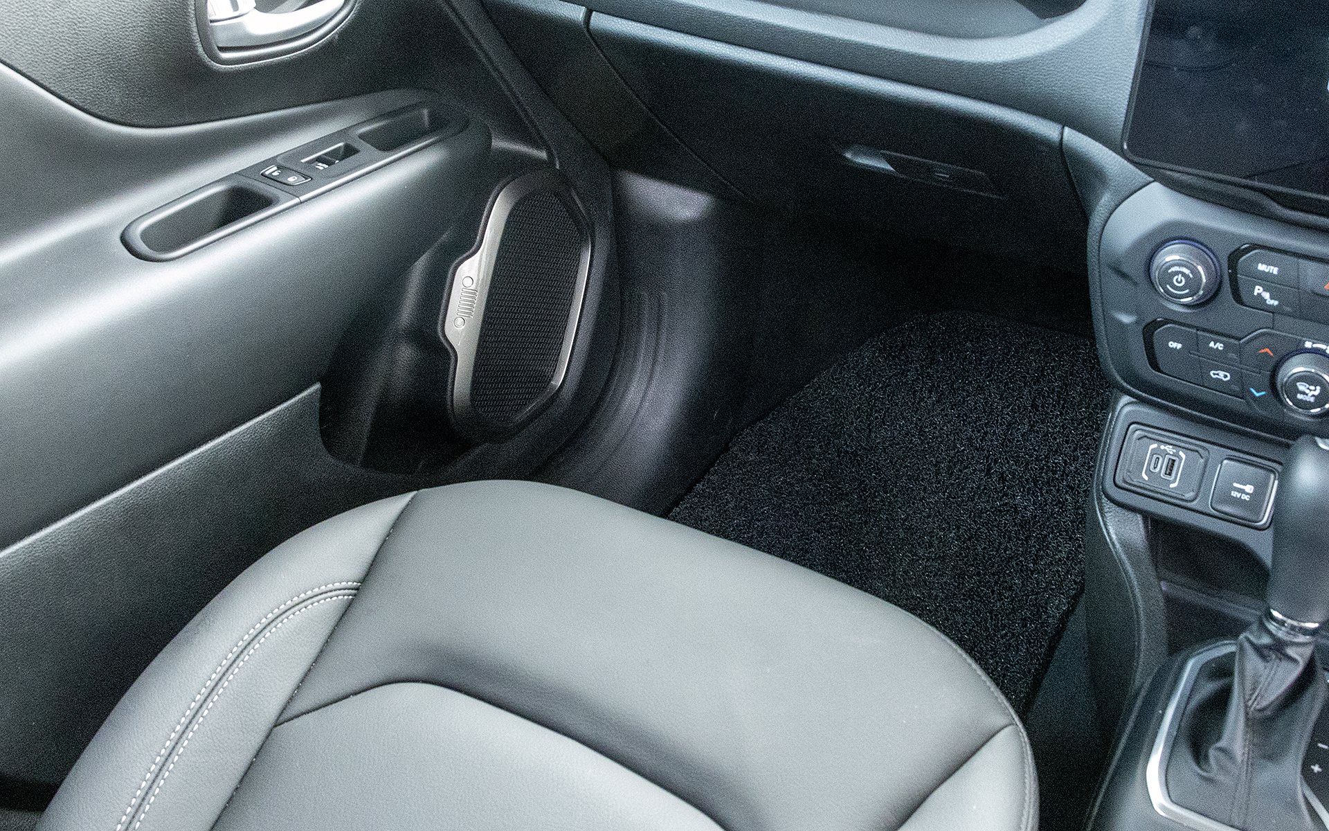 低い音を出す楽器の音が聞こえにくいという点を、サイレントマットを敷くことで改善