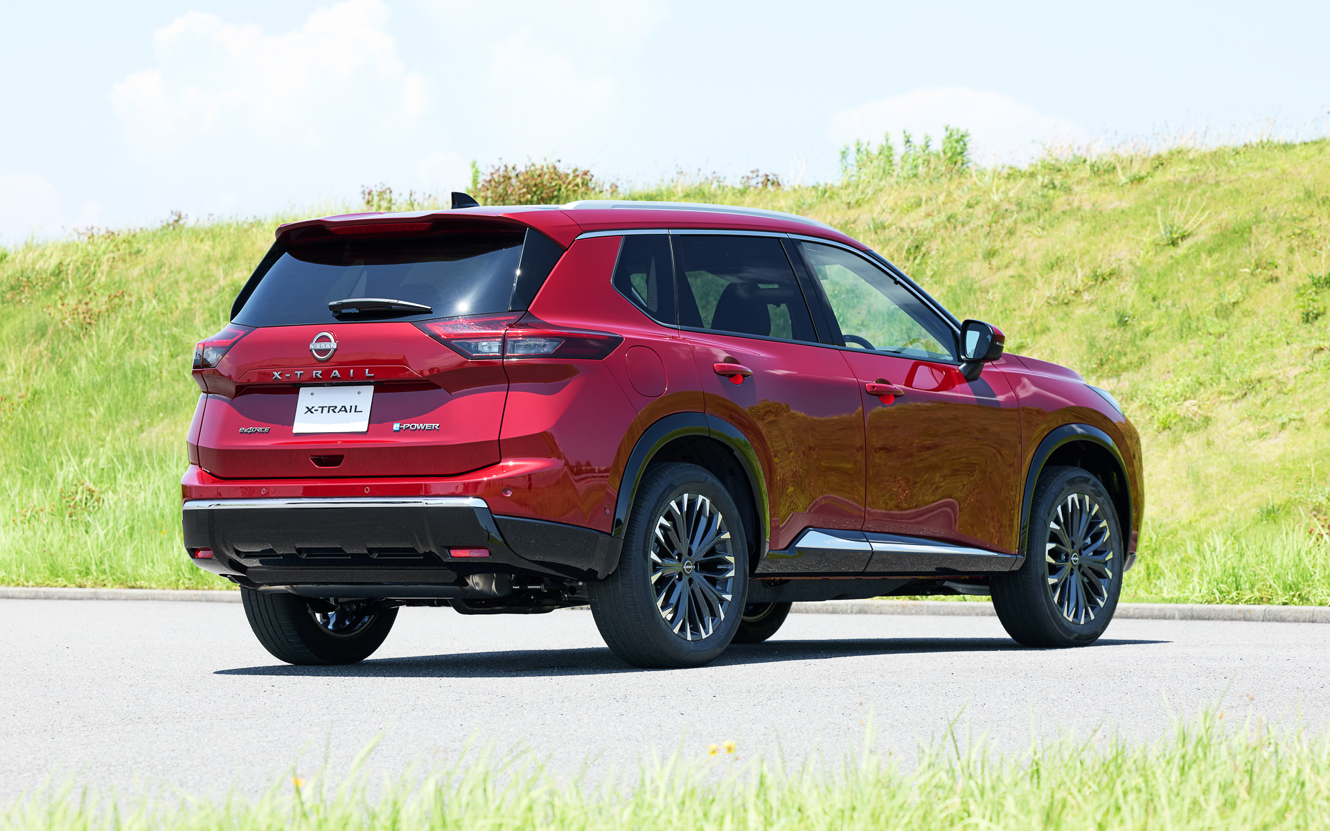 新型エクストレイルのエクステリア