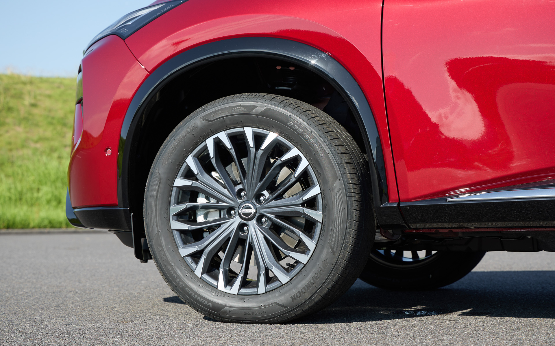 新型エクストレイルのエクステリア