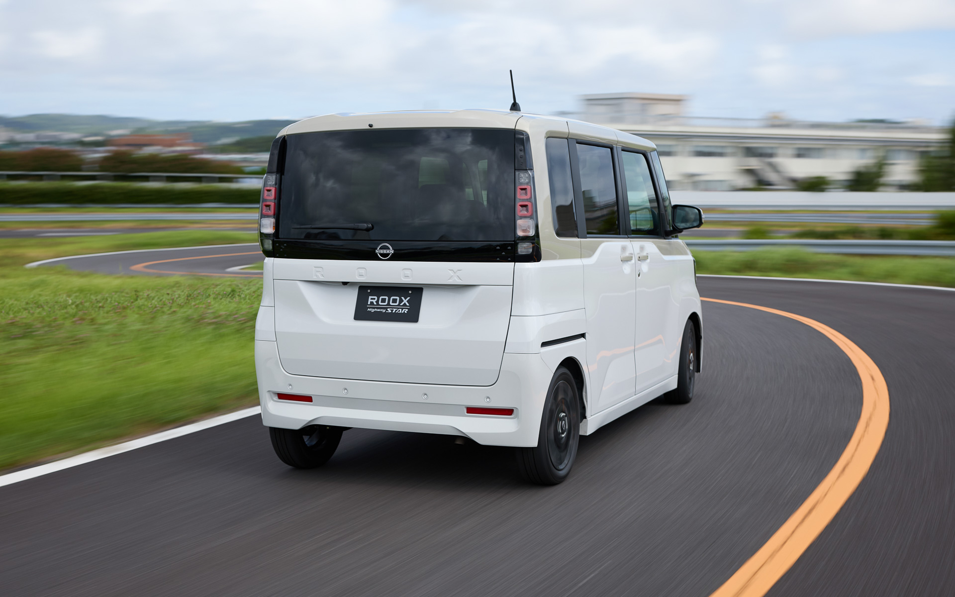 運転支援システムも軽自動車として最高レベルの機能を実現